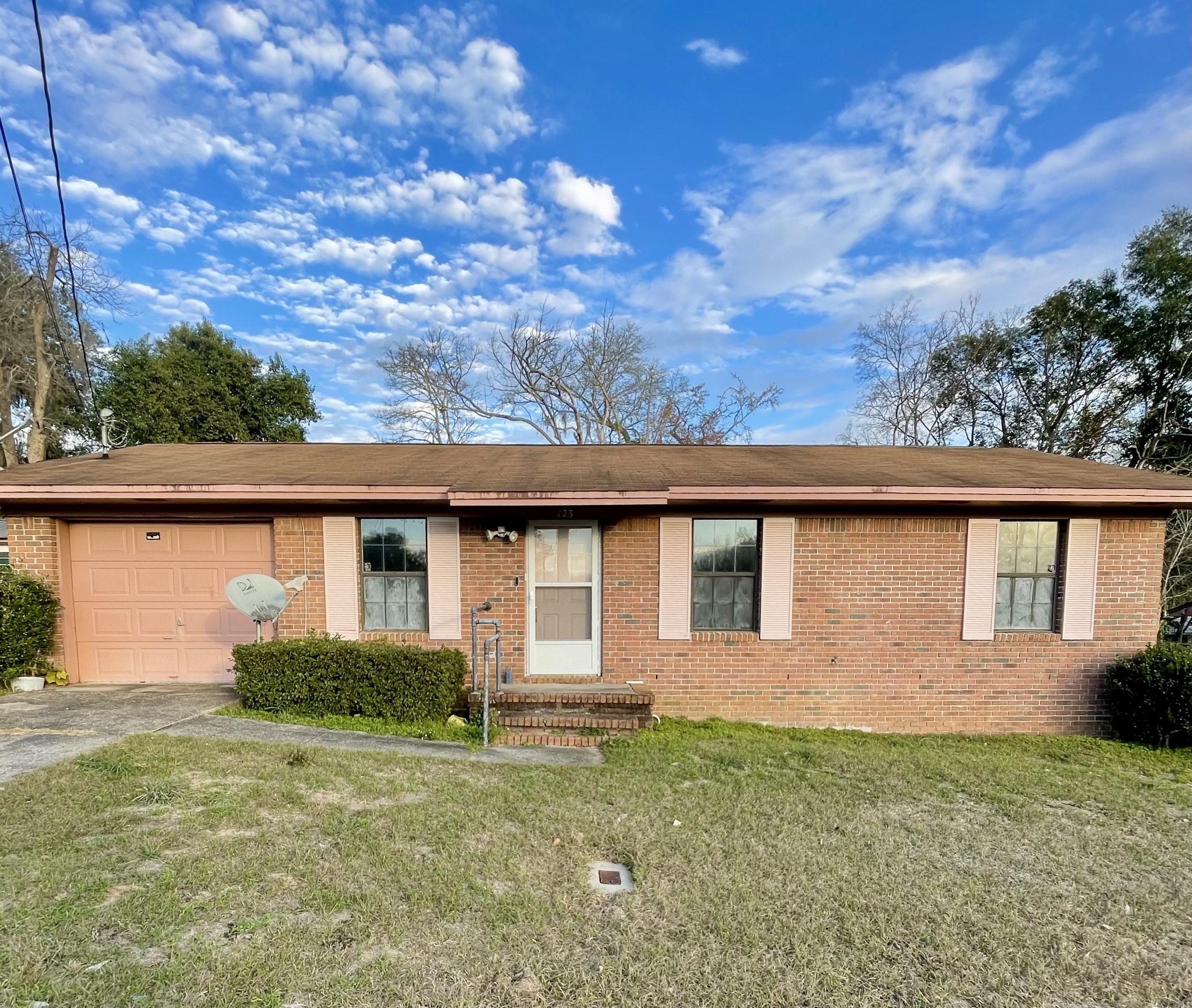 123 South Ward Street